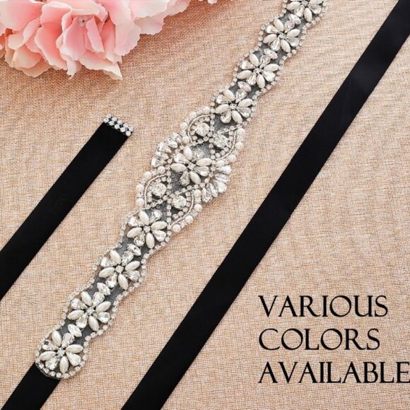 Wedding dress sash satin bow crystals sparkly elegant brand new great condition - Picture 1 of 14